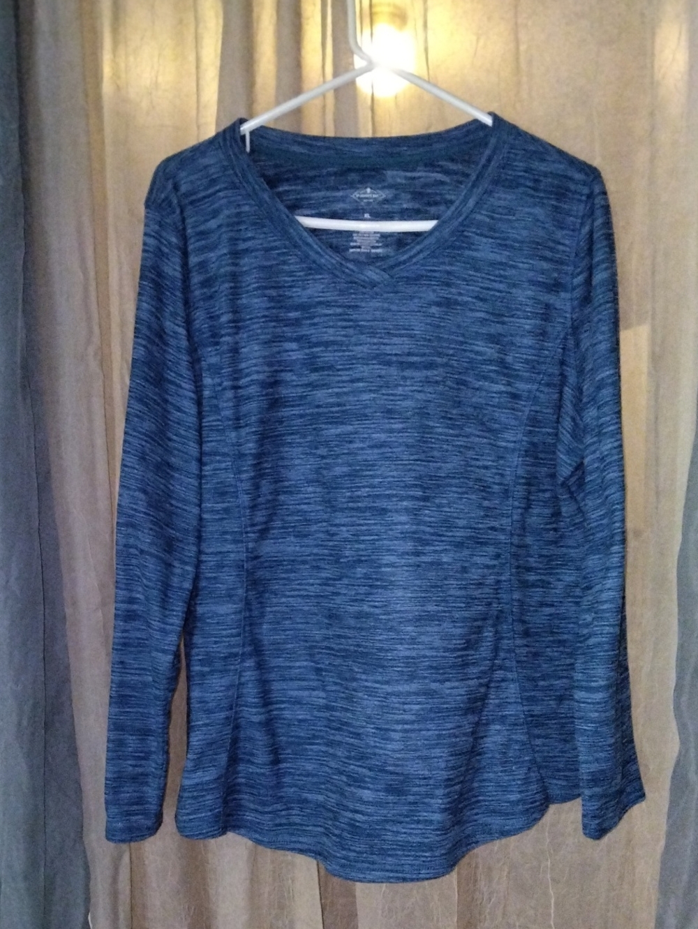 St. John's Bay Women's Blue Heathered V-Neck Long Sleeve Top